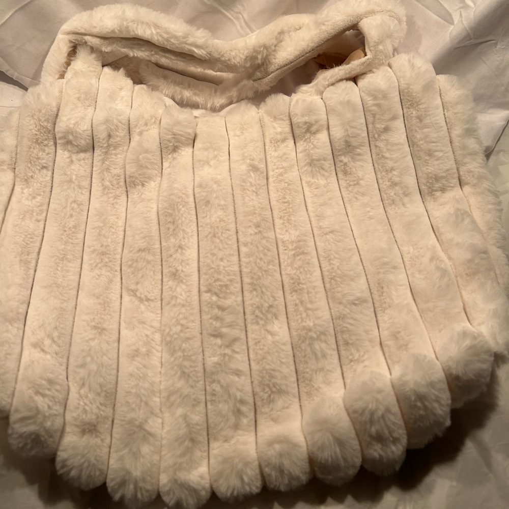 NWT Chic Cream Faux Fur Tote